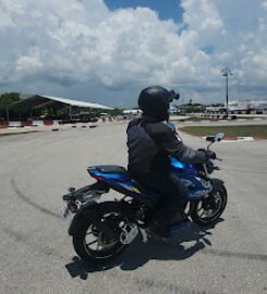 Escuela de Manejo NA Racing Motociclismo