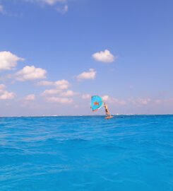 Shaka Vibes Kite & Wingfoil School